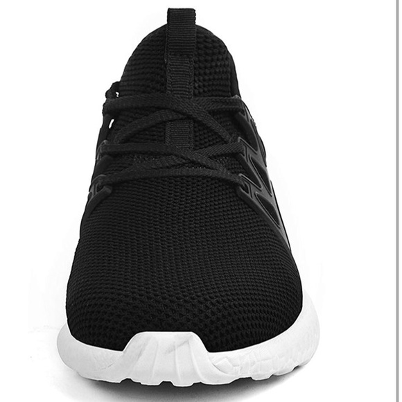 mens black walking sneakers